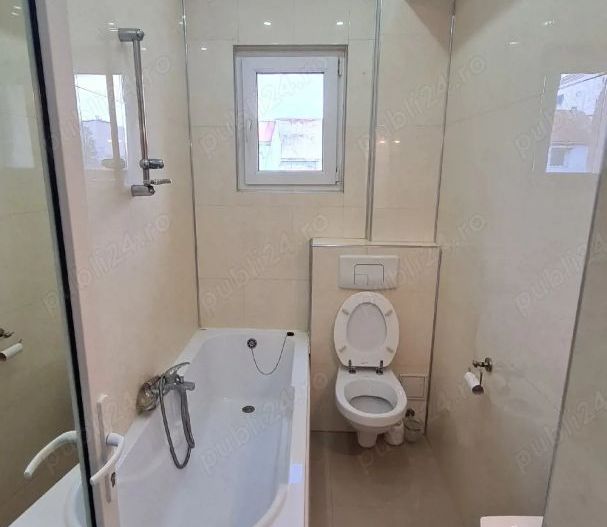 Garsonieră spațioasă de închiriat, Universitate, mobilat lux, centrală proprie - Poză 6