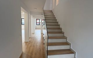 Vila superba 212 mp, parcare, nemobilata, zona Interservisan - Poză 3