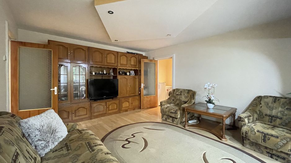 Casa Cartii - Patibar | 3 camere etaj 1 bloc izolat 2 bai mutare rapid - Poză 2