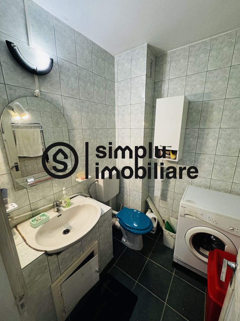 3 decomandate, centrala, 1 Mai - 110 000 Euro - Poză 9