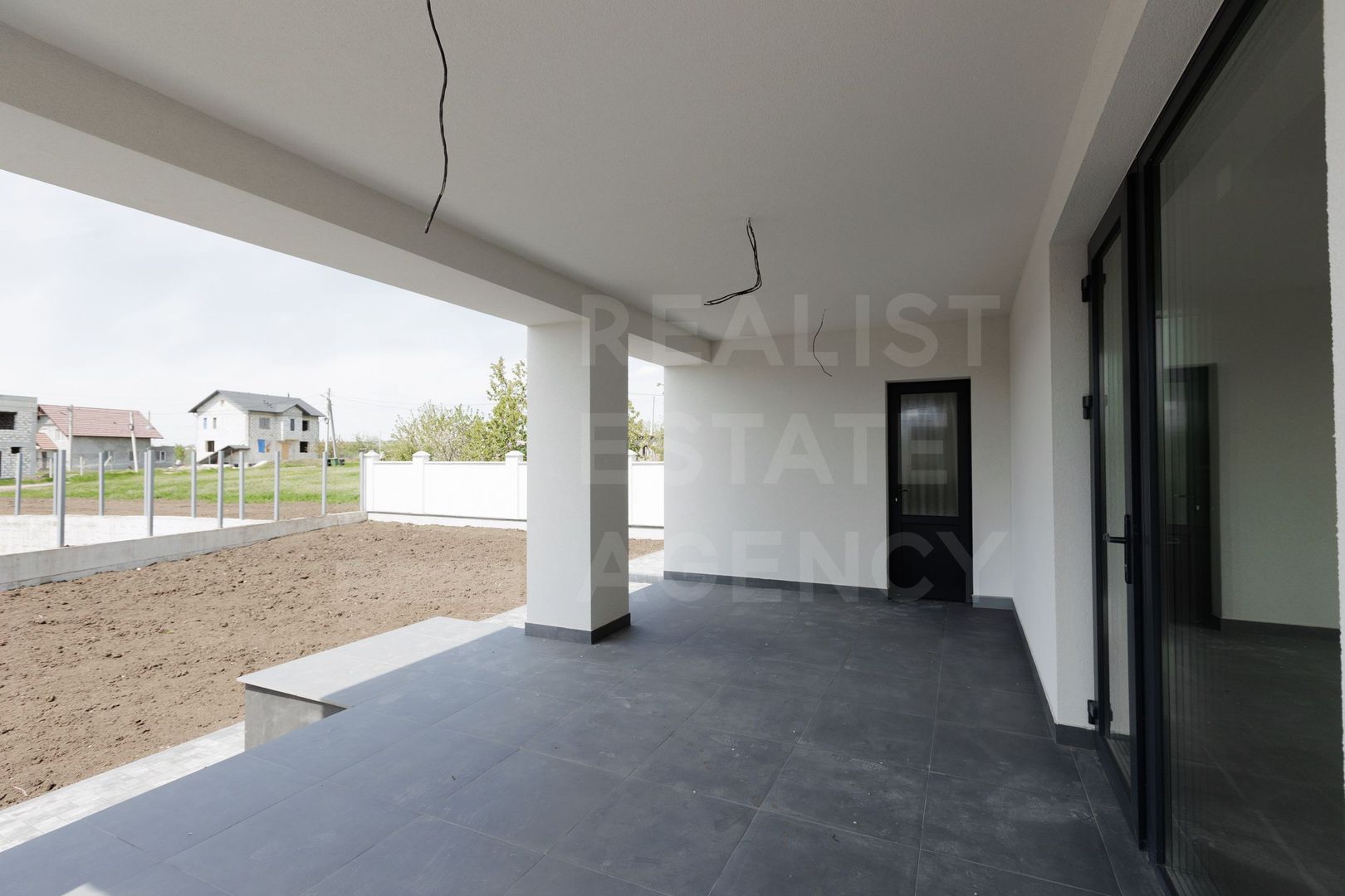 Vânzare, Hi-Tech, 2 nivele, 4 camere, strada  A. Lăpușneanu, Budești - Poză 27