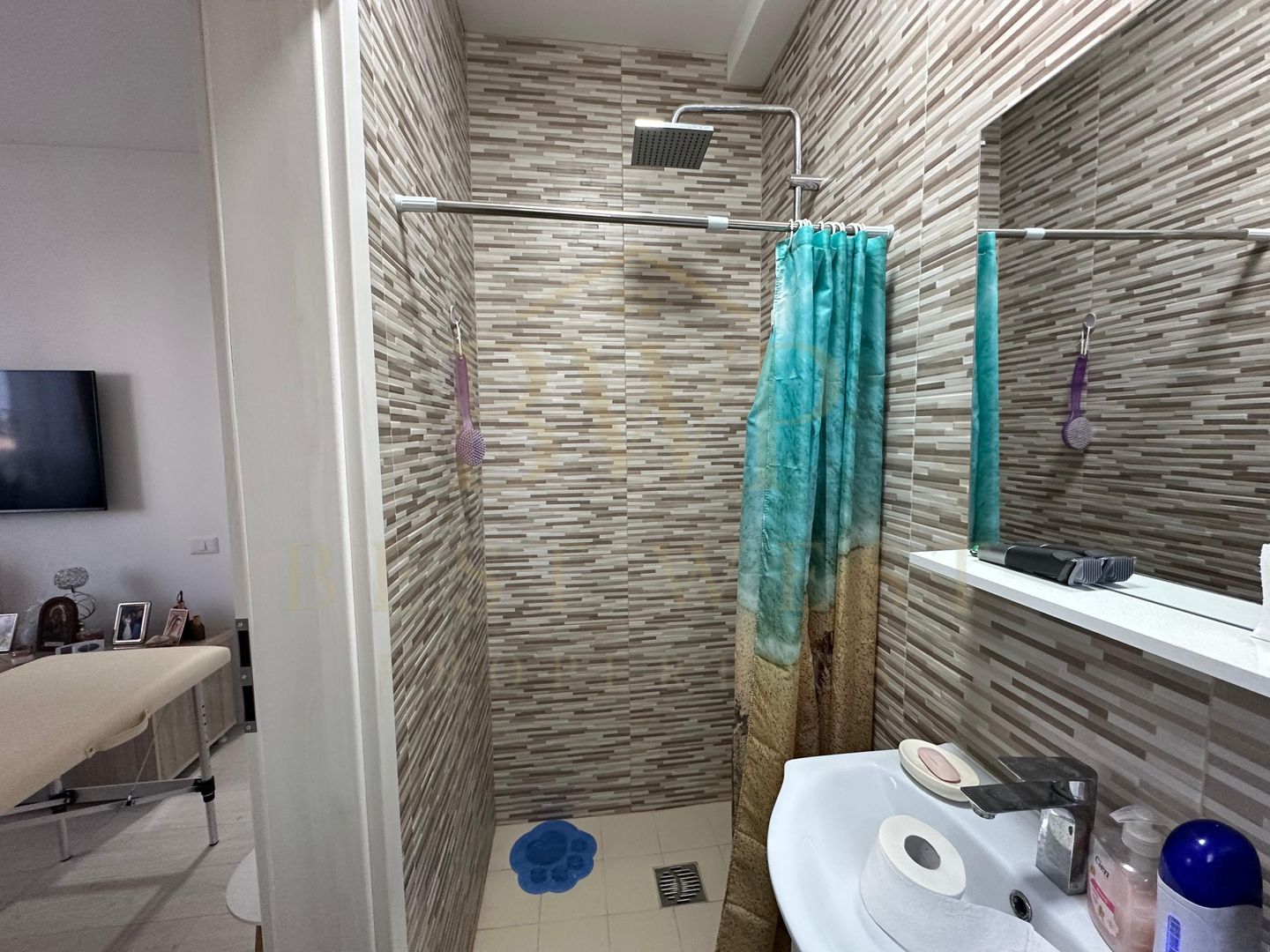 Duplex modern, 3 camere, 2 bai, mobilat Mosnita Noua - Poză 11