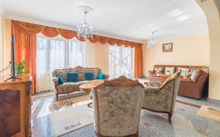 O proprietate cu poveste! - Poză 3