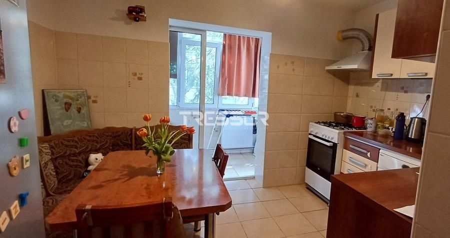 3 camere decomandate de vânzare – Casa de Cultură / Piața Balada - Poză 1