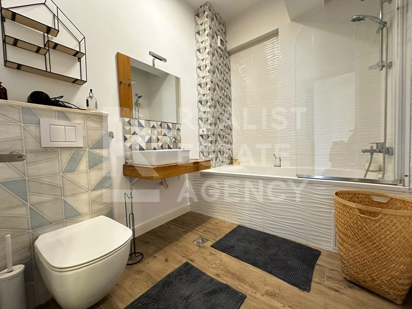 Închiriere, Penthouse cu 2 camere + loc de parcare - Poză 10