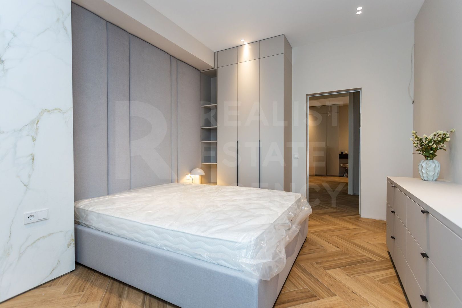 Apartament stilat în centrul diplomatic - Poză 7