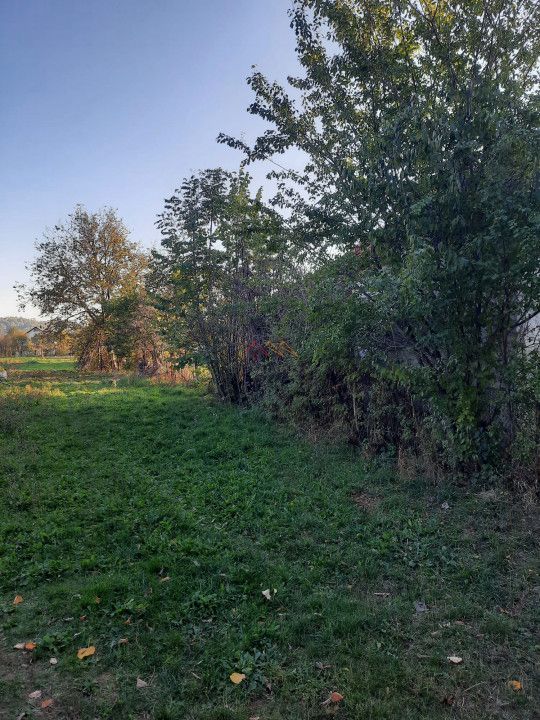 Teren Intravilan, central, perfect plat, 1212 m2, 38 euro m2 - Poză 2