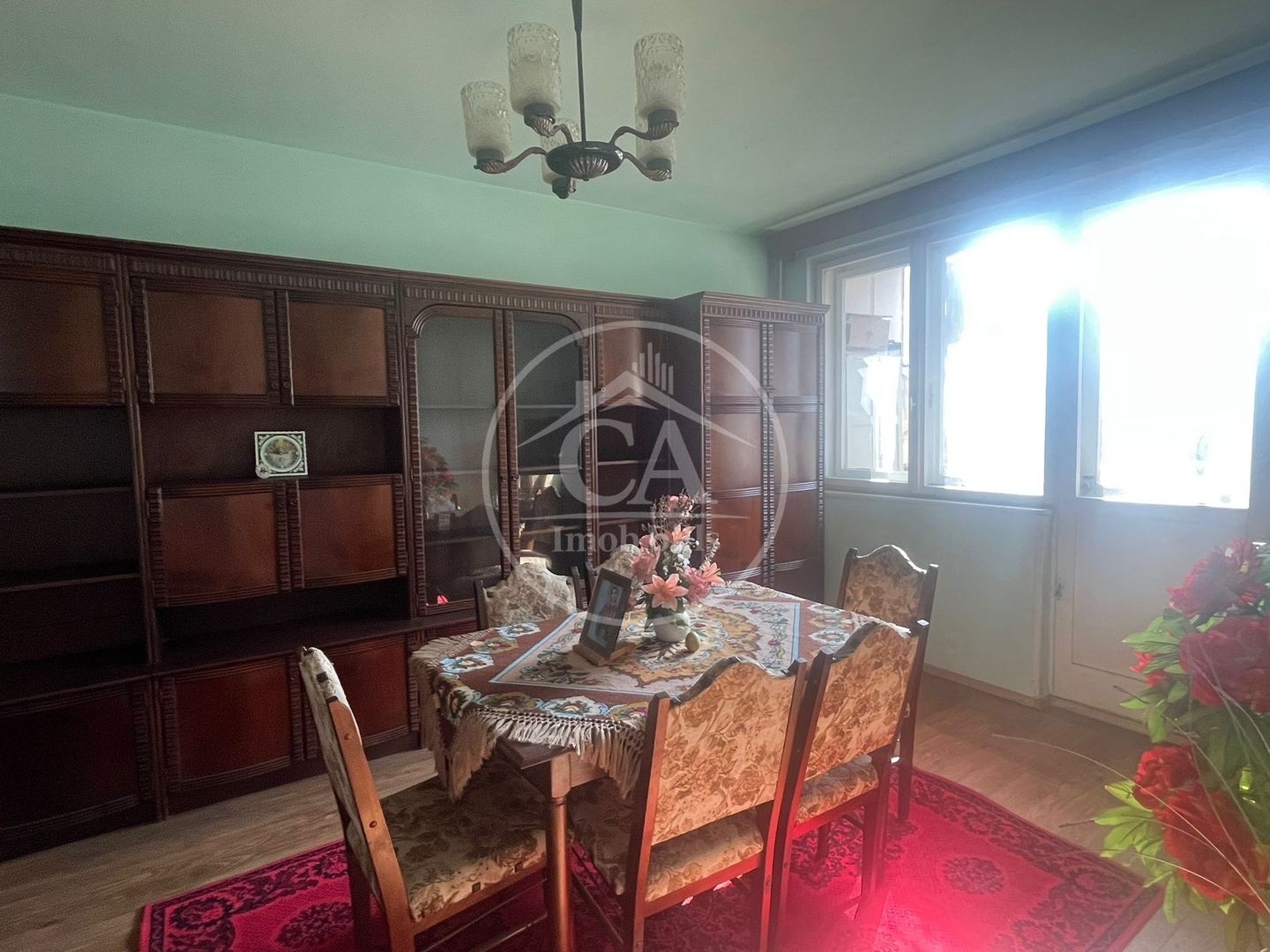 Apartament cu 3 camere de vânzare în zona Rogerius, Oradea - Poză 3