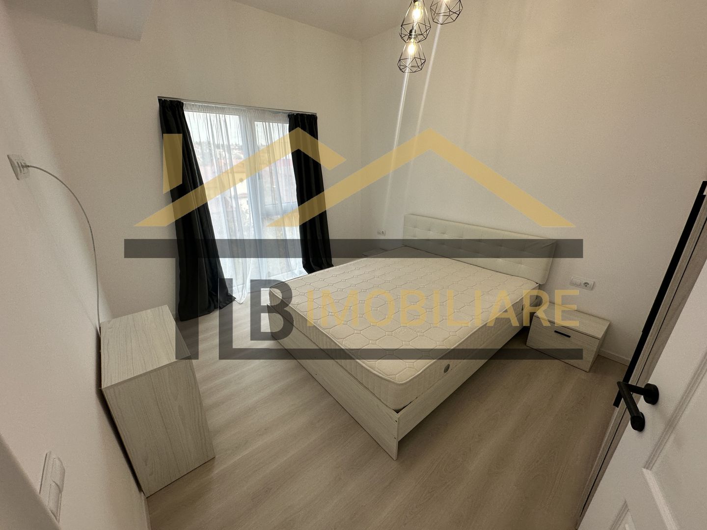 Apartament de 4 camere, 100mp, parcare, Zona Centrala - Poză 7