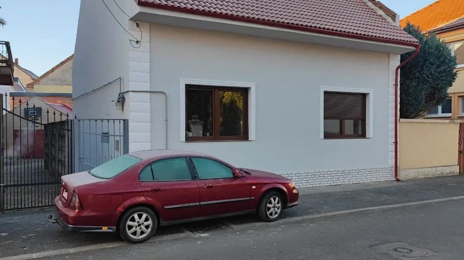 BRASADAS vinde casa individuala tip PARTER zona CENTRALA. - Poză 1