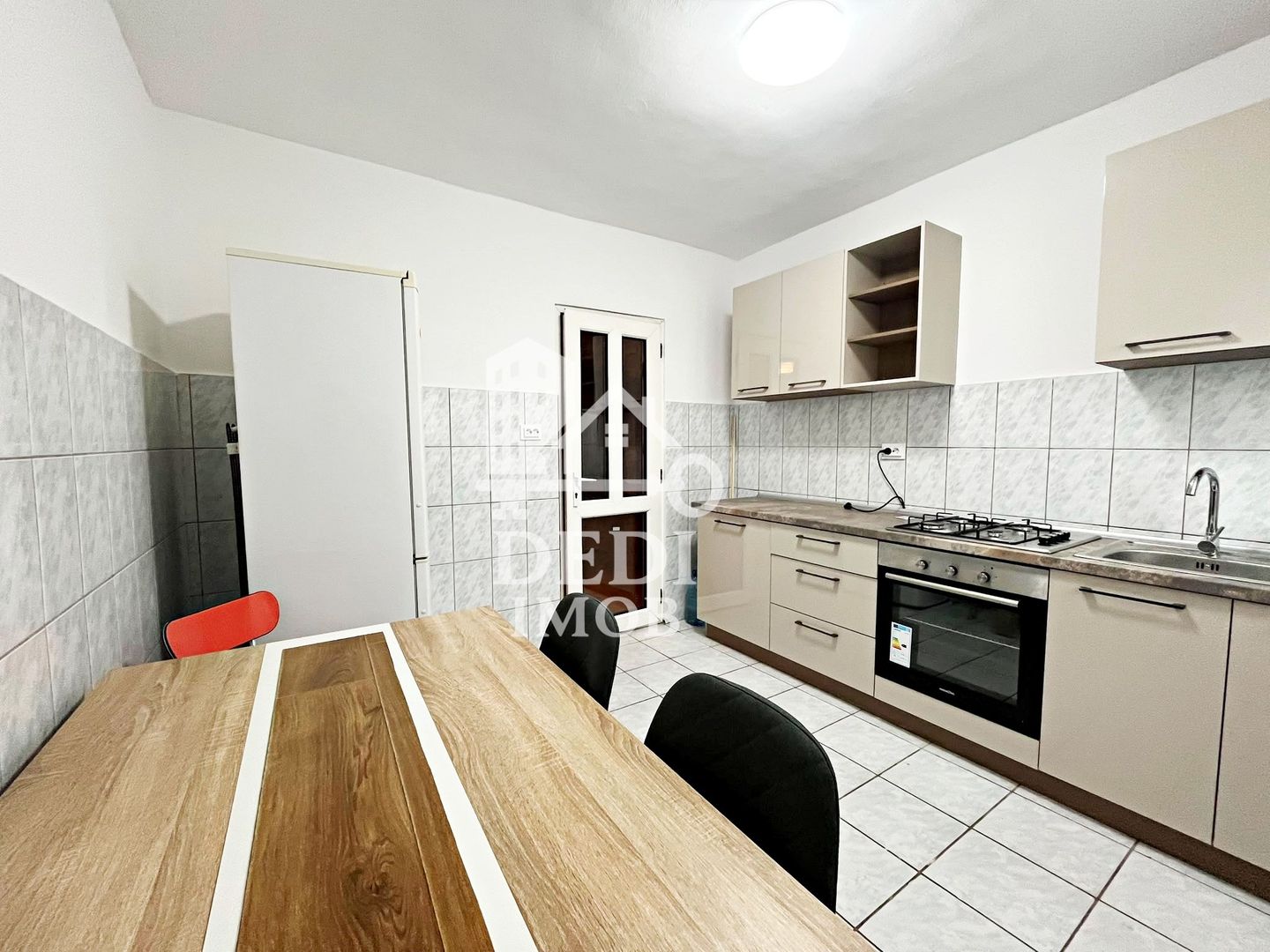 Apartament 3 camere de inchiriat in zona centrala Blv. Dacia, Oradea - Poză 6