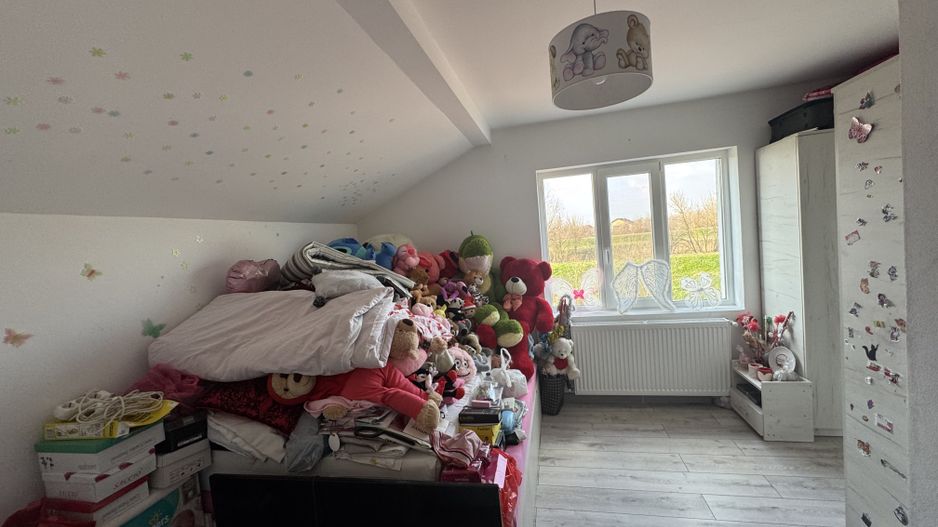 Casa Individuala Sanmihaiu Roman,P+M,4 Camere,2 Bai,Panouri Solare,Carport Auto - Poză 17