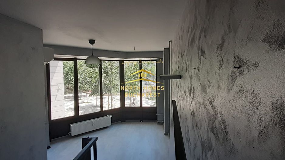 Spatiu comercial de ichiriat - DECEBAL -VITRINA 8 mp - Poză 2