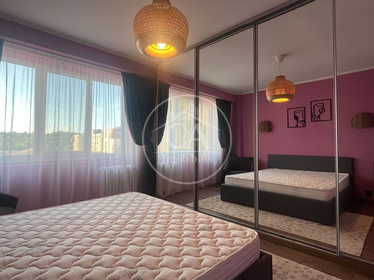 Apartament cu 3 camere de închiriat în zona Dragoș Vodă, Oradea - Poză 2