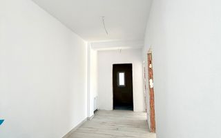 Apartament cu 3 camere - etaj intermediar - Giroc - Poză 3