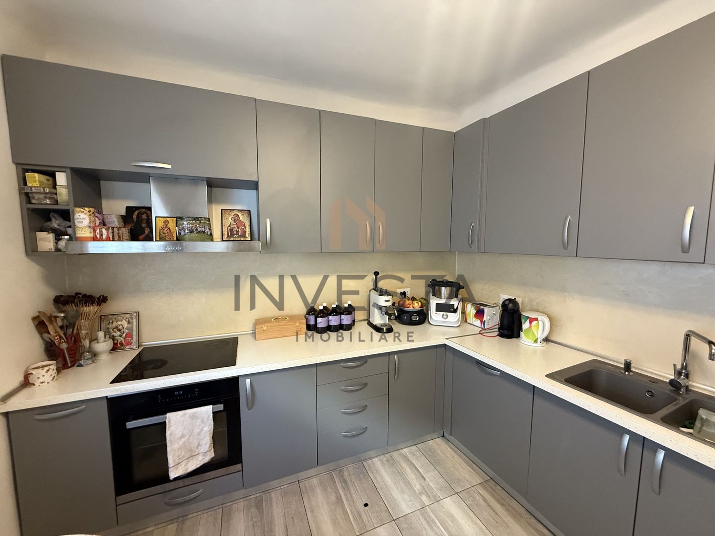 Casă complet mobilată, cu garaj și curte comună – strada Moților, Cluj - Poză 6