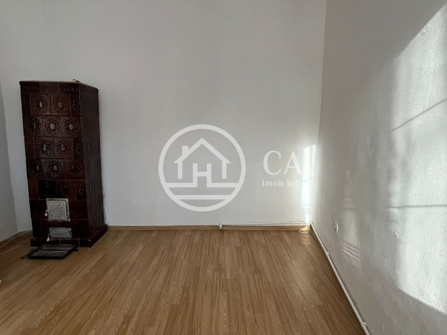 Casă de închiriat cu 3 camere în zona Centrală, Oradea. - Poză 3