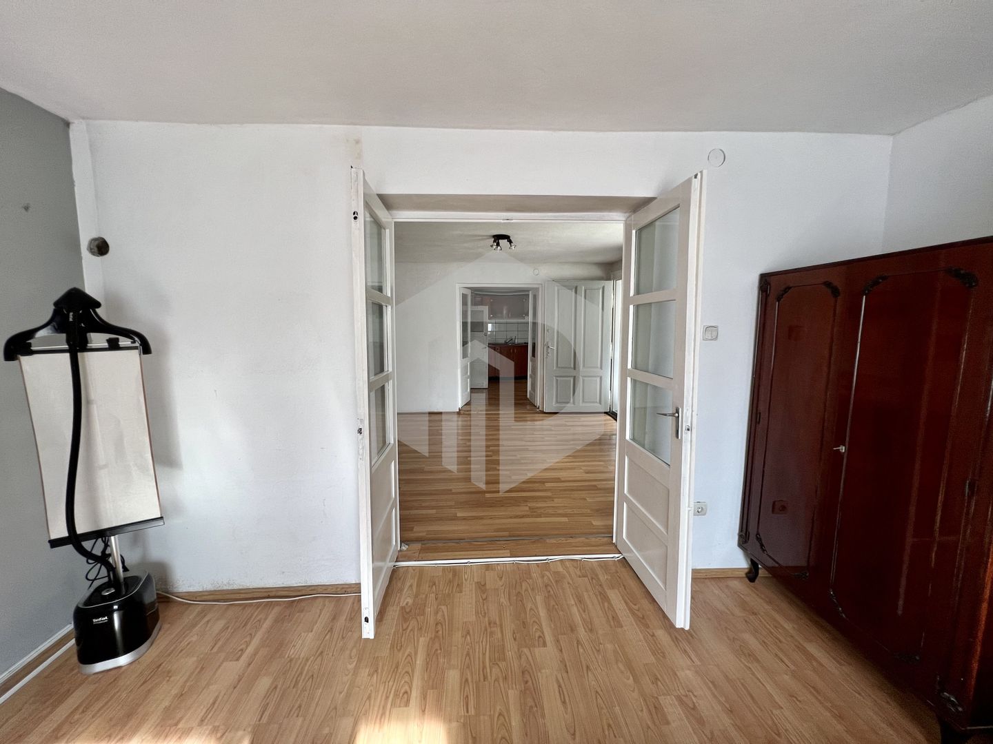 Casa individuala+ curte. Zona Lazaret/Balanta/ 3 Apartamente - Poză 6