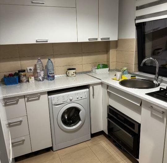 Proprietar - Vand apartament 2 camere mobilat la 5 minute de metrou Jiului - Poză 7