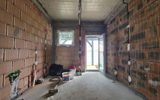 Vilă individuală în Tunari – 5 camere, curte privată - Poză 16