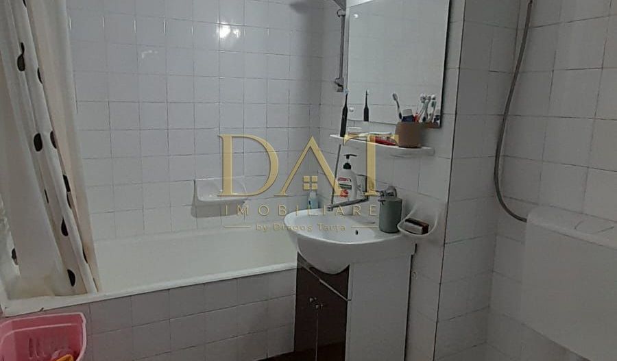 Apartament 2 camere decomandate | 52 mp | beci + garaj | zona Fabricii - Poză 5