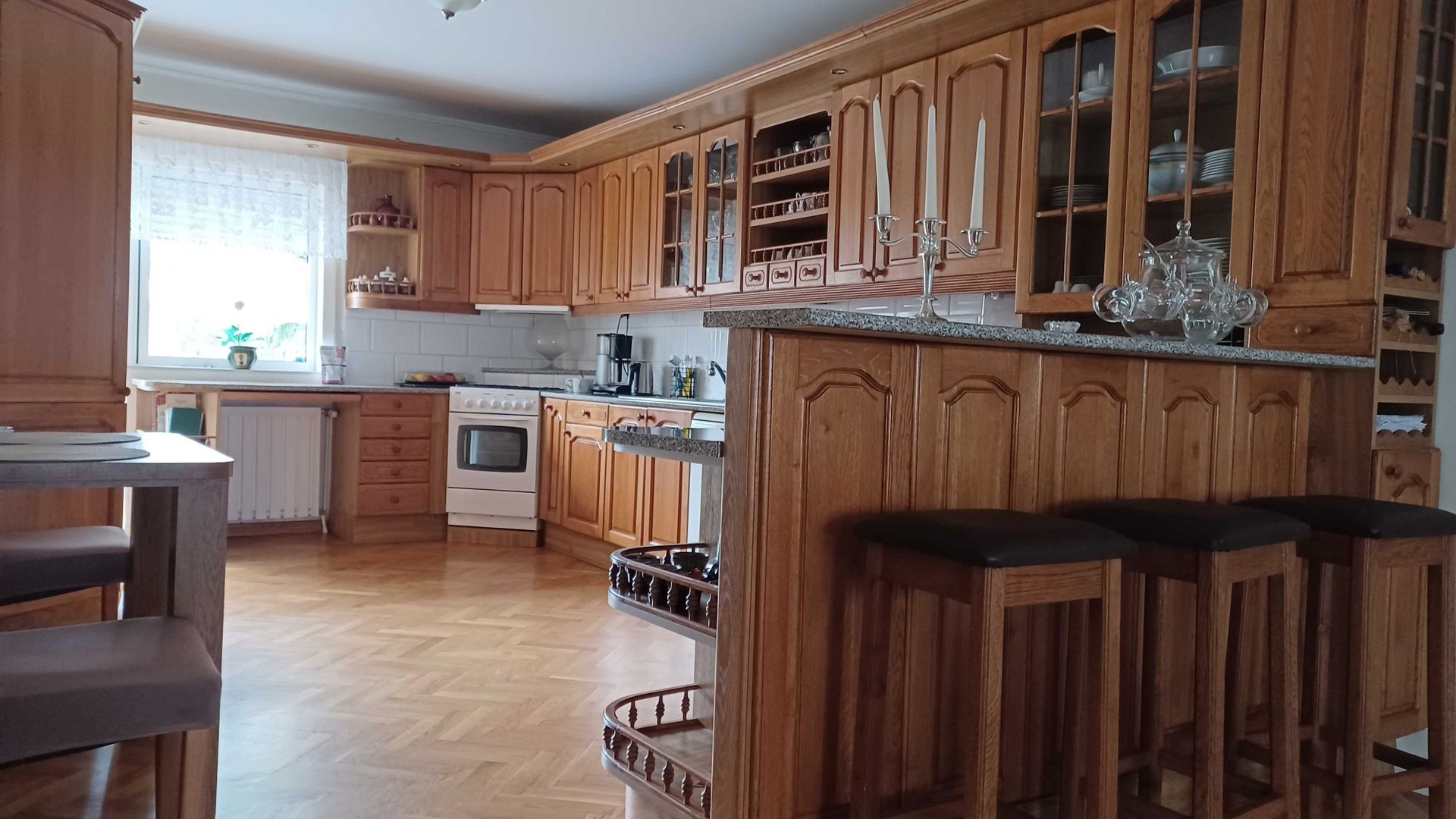 Casa deosebita de vanzare - Poză 3