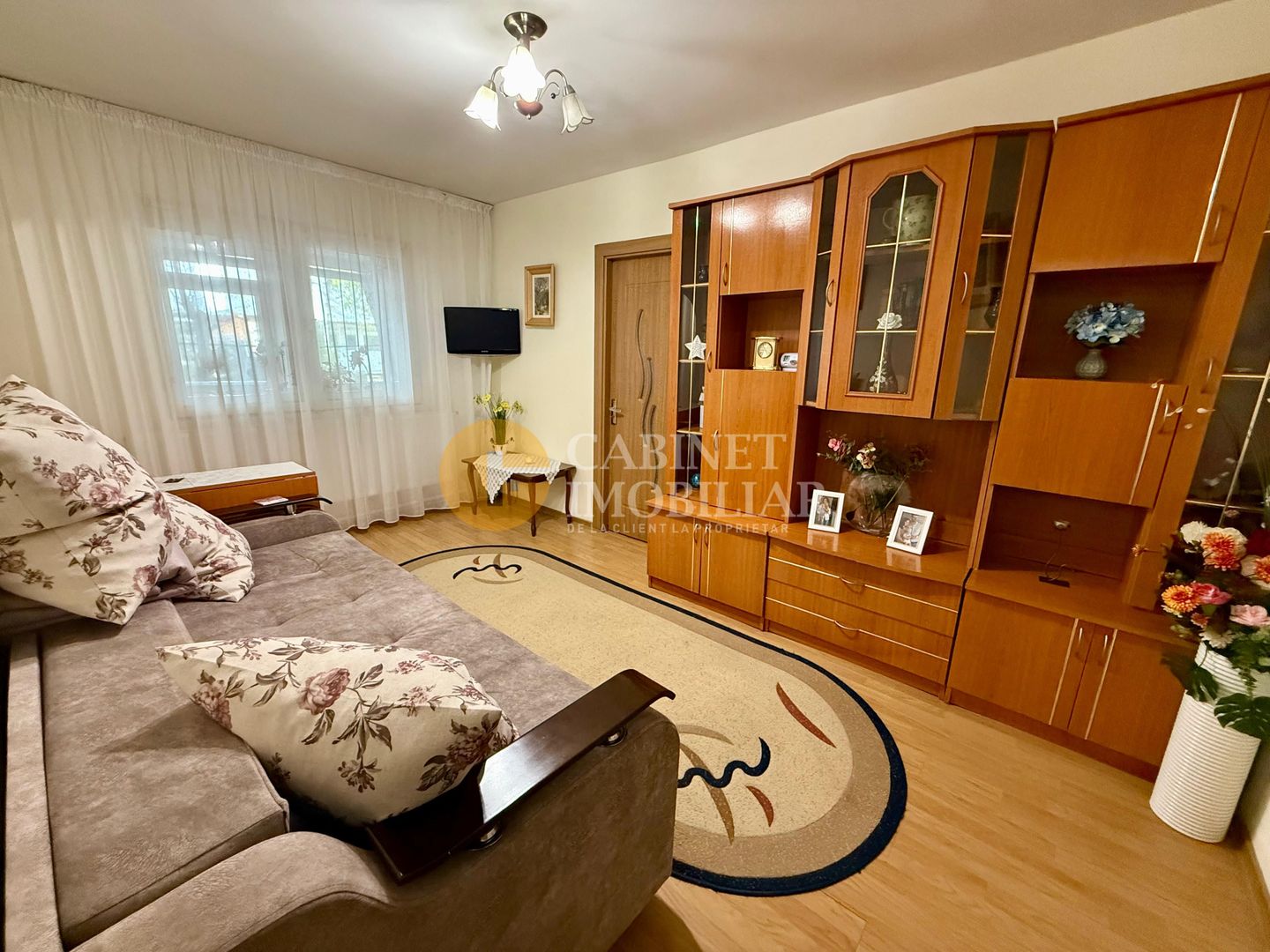 Apartament cu 2 camere -  Zona Alexandru cel Bun - Poză 1