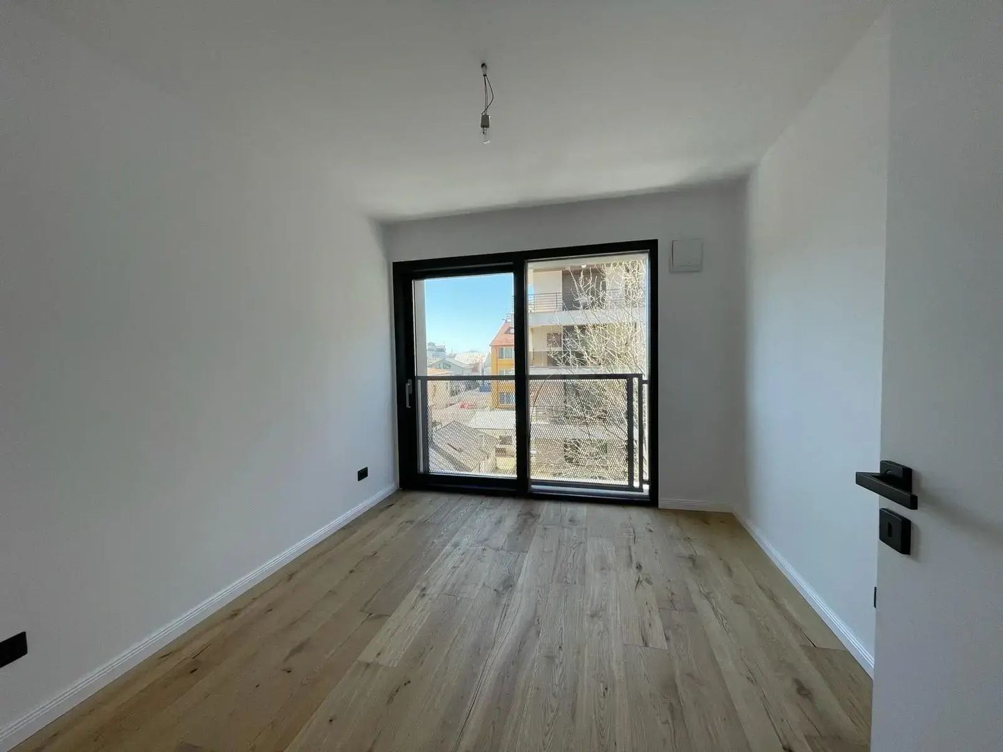 Apartament spatios 2 camere I Zona Baneasa - Aerogarii - Poză 3