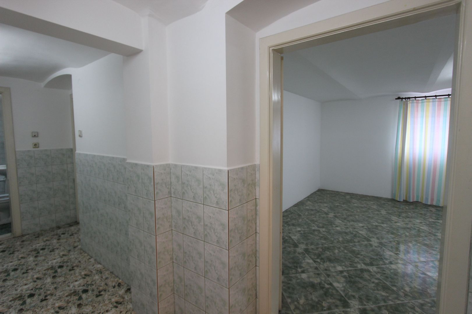 Casă - 5 camere de închiriat în zona Bogdanestilor - Poză 10