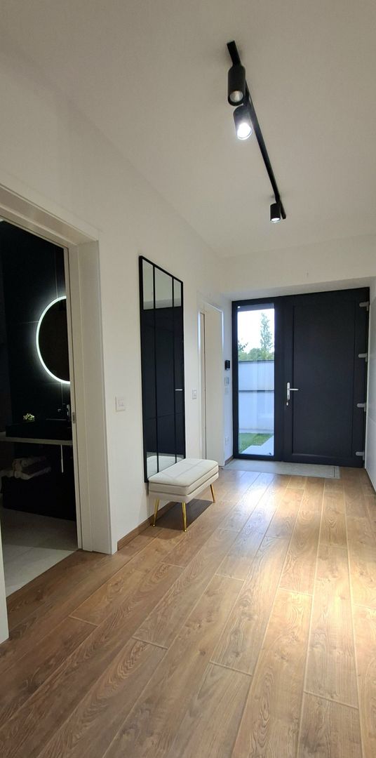 Locuinta individuala exclusivista cu piscina - Dumbravita - Poză 6