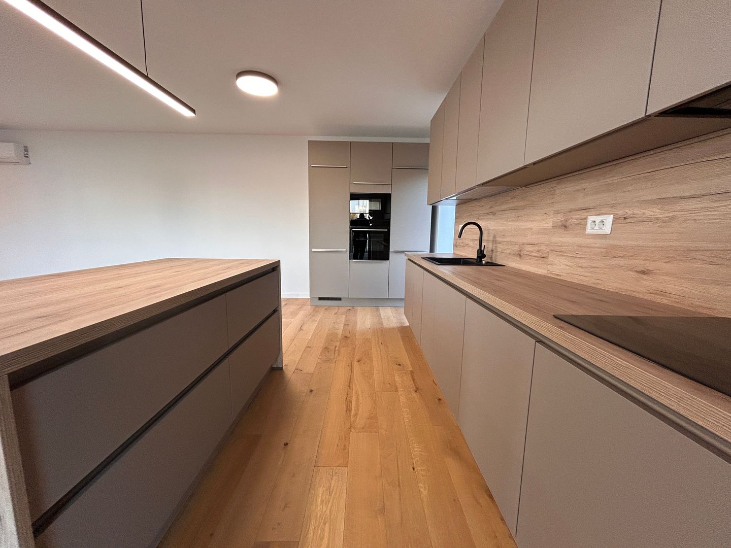 APARTAMENT 2 CAMERE | GREEN LAKE | LOC DE PARCARE | GRADINA 168MP - Poză 4