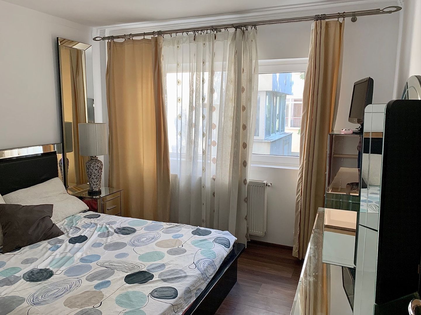 Apartament 2 camere, Aviatiei, centrala  proprie, etaj 1, metrou 5 min - Poză 3