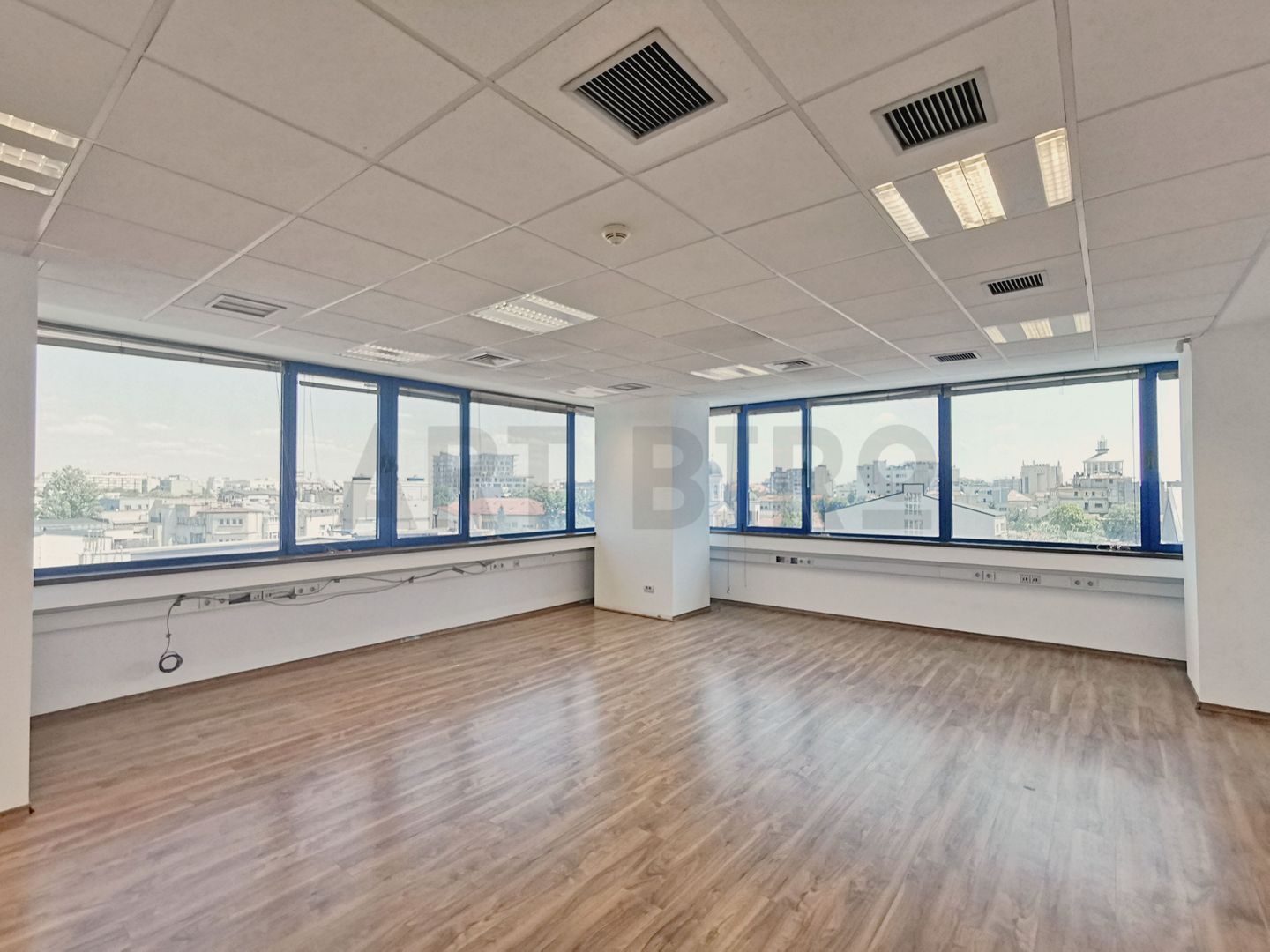 Zero comision, 202mp birou Foisor, paza, parcare, 10 min. mers metrou - Poză 1