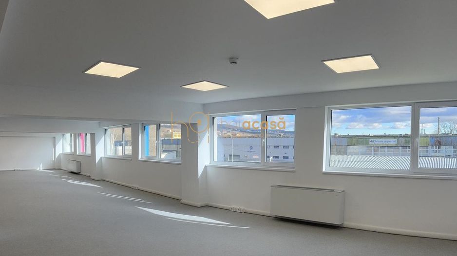 Spatii de birouri si hala de vanzare 3000 mp - Poză 12