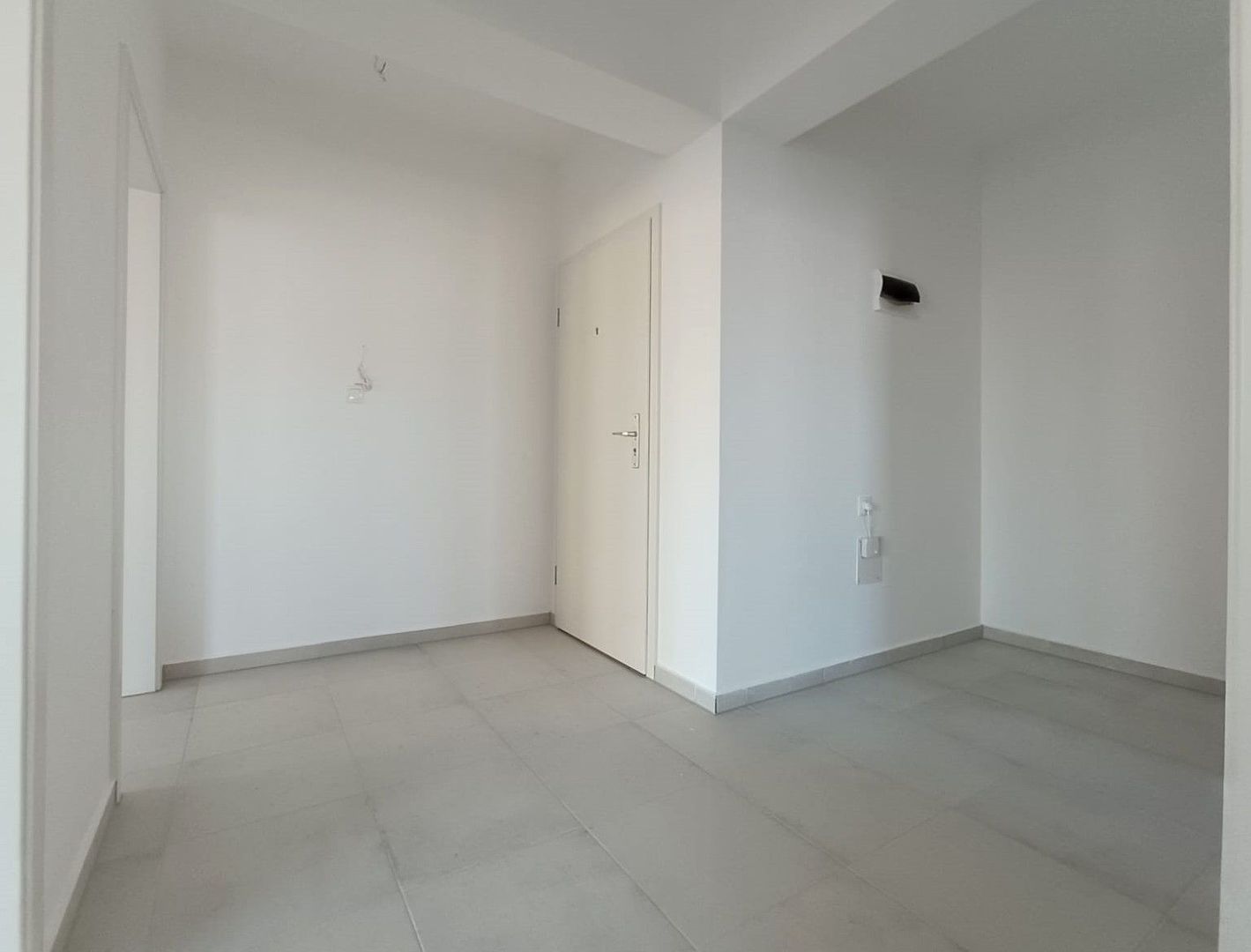 Oferim spre vanzare apartament 2 camere modern cu pereti retractabili - Poză 8