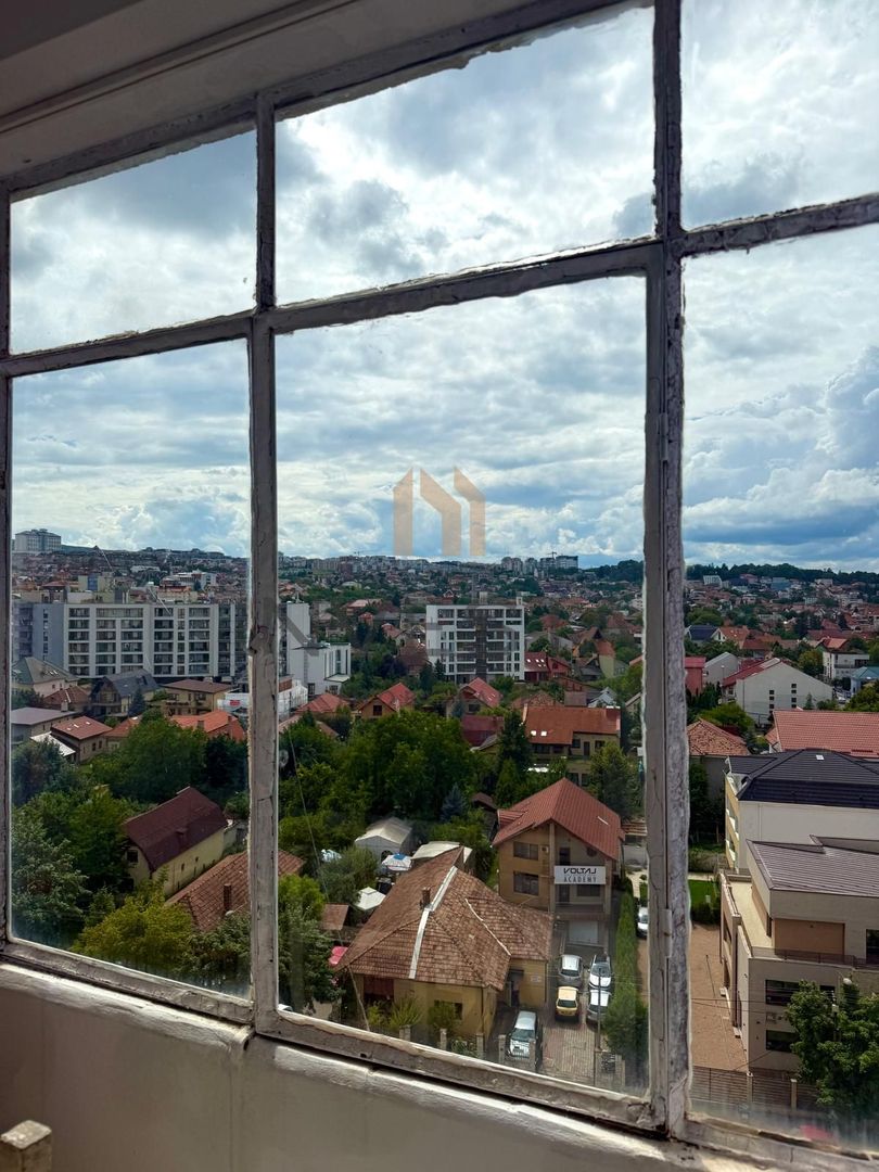 Apartament cu o priveliste superba chiar langa piata Hermes ! - Poză 7