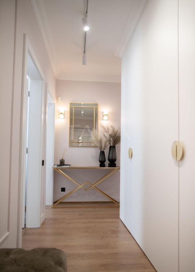 Apartament cu curte privată în cartierul Andrei Mureșanu - Poză 5