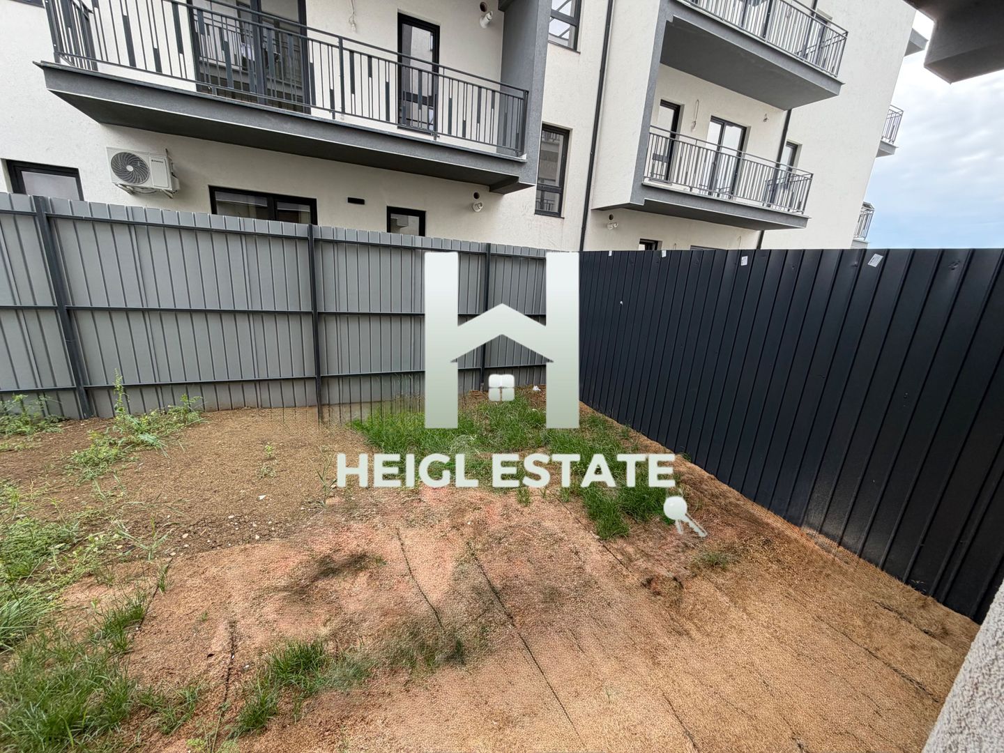 Apartament cu 2 camere si 50 mp teren in zona Braytim - Poză 2