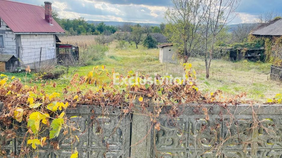 Teren intravilan - 1911 mp - Baiculesti (Manicesti) - Poză 1