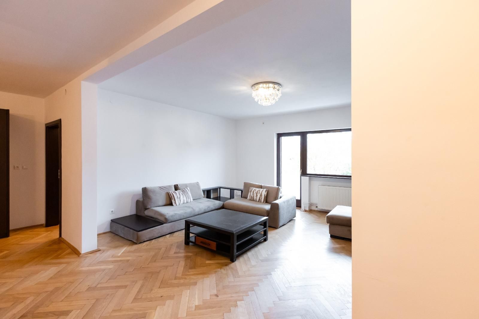 Apartament spatios cu garaj in zona Bogdanesti - Poză 8