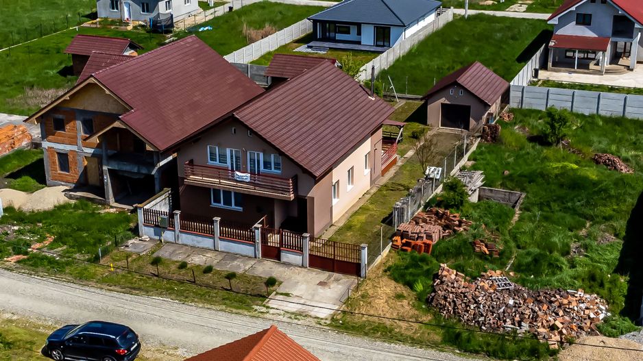 Pret redus Vilă spațioasă la intrare în Zimandcuz - Poză 1