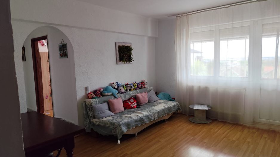 ageuropa.ro vinde ap 3 cam 66mp la etajul 4 în Micro 16. - Poză 1