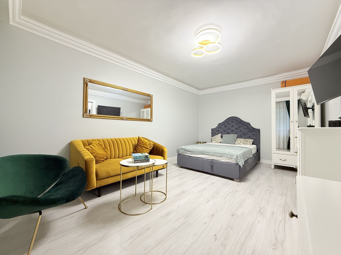 Garsoniera renovata complet | Dristor | Etaj 1 | Vedere spate - Poză 1