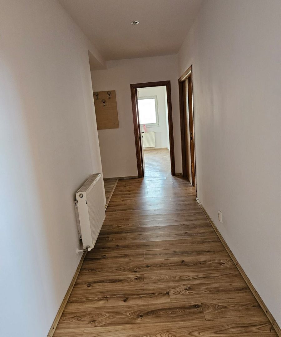 Vila,Parter+Etaj comuna Berceni 169000 eur - Poză 25