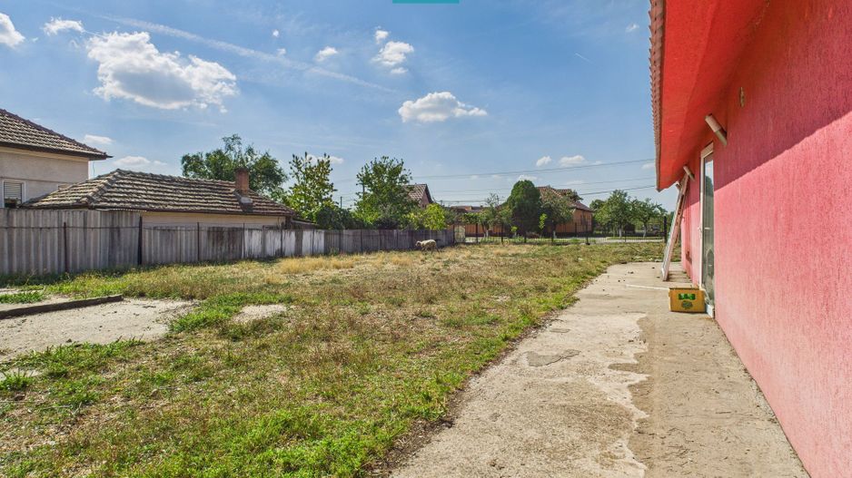 Casă/spațiu comercial pe DN79 în Zimandu Nou - Poză 18