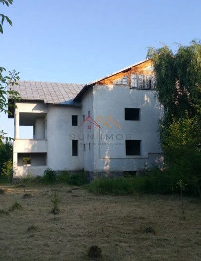 Vila D+P+E+M, teren 1950 mp, suprafata utila 621 mp, Campina, Prahova - Poză 1