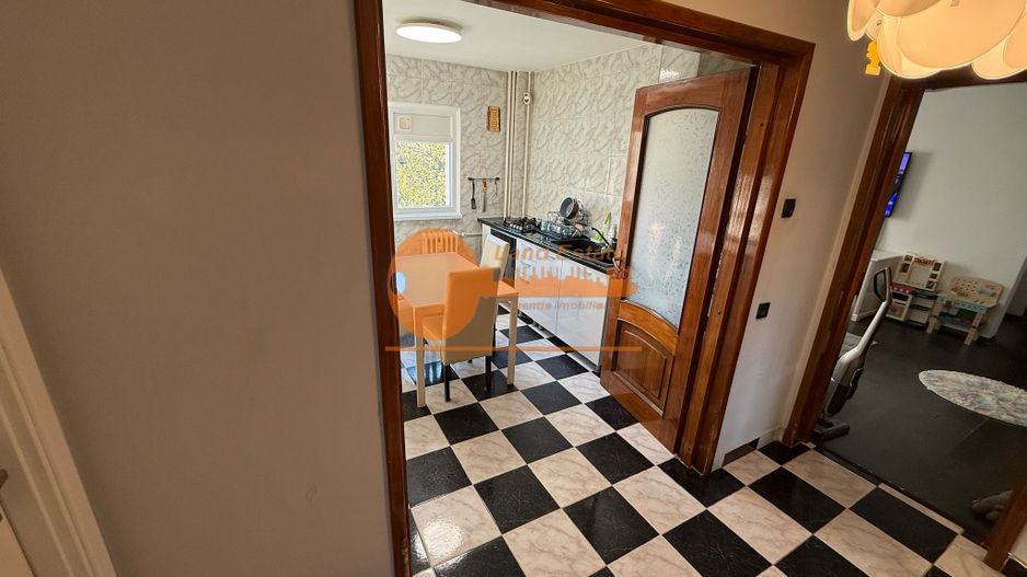 3 Camere Piata Sudului ( 7 minute metrou - bloc 1980 ) - Poză 4