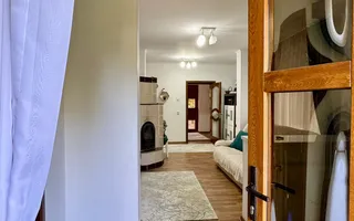 Casa spatioasa cu teren de 800 mp, Muntenii de Jos - 5 camere - Poză 27