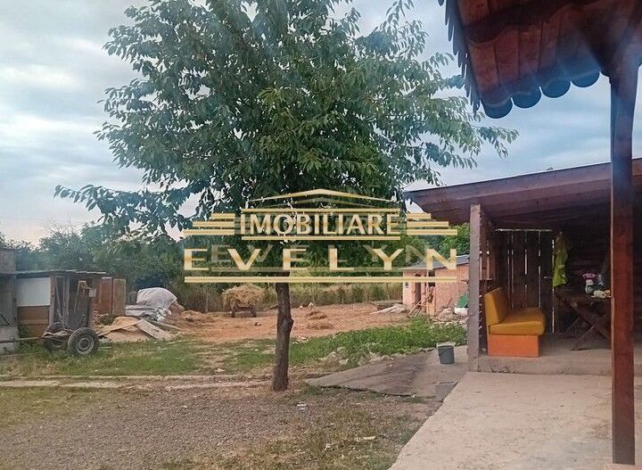 Casa + teren de vanzare in Zaicesti la strada principala, pret 75000 euro negociabil! - Poză 5
