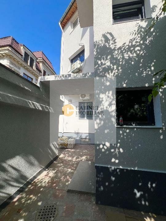 Vila tip Duplex - complet renovata - zona Aviatorilor - Poză 14